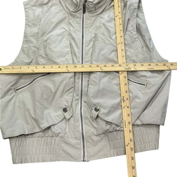 EUC Free people Movement off the grid utility vest rare Large off white - Picture 6 of 10